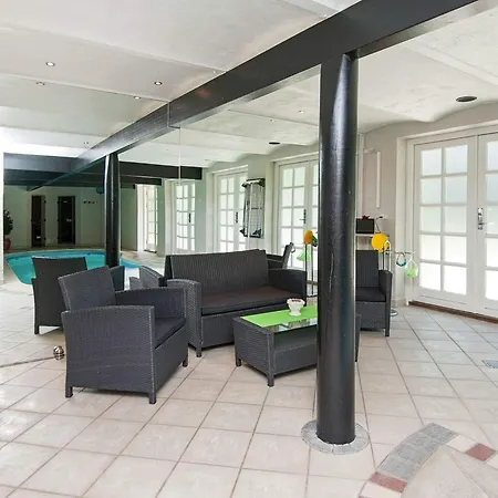Luxury Retreat With Pool - By Traum